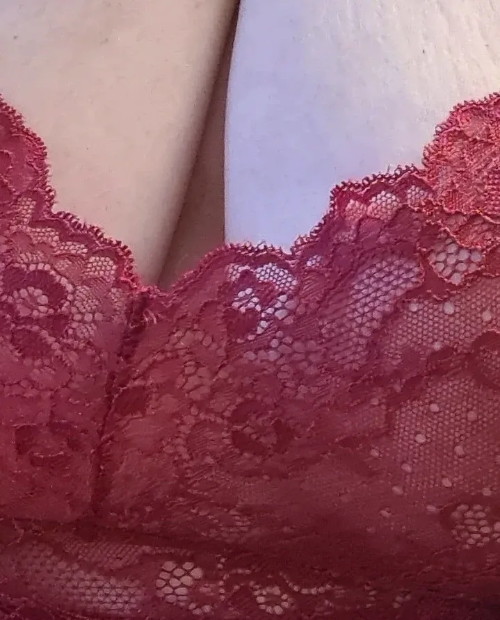 Corinna, 32